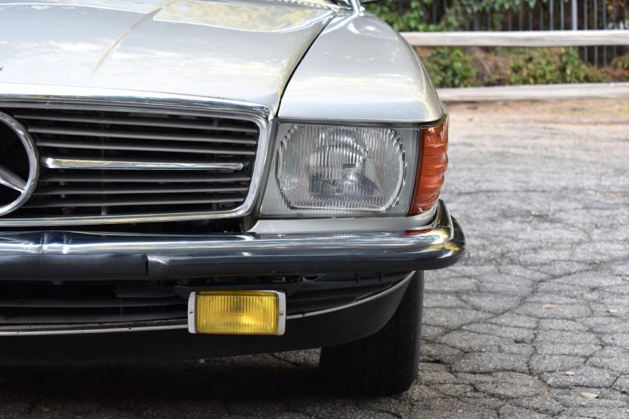 Детали экстерьера Mercedes-Benz 280 SLC (C107) 1980 года  (EU) (фото 33 из 102)